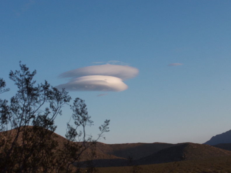 lenticular-clouds-Blair-Valley-Anza-Borrego-2012-03-11-IMG_0975.jpg