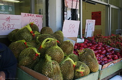 durian-sf-chinatown-greengrocers-4-2006-06-29