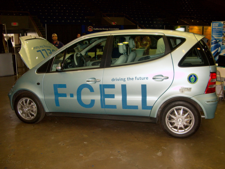 AltCarExpo-mercedes-ballard-H2-fuel-cell-minivan-2008-09-26-IMG_1389.jpg