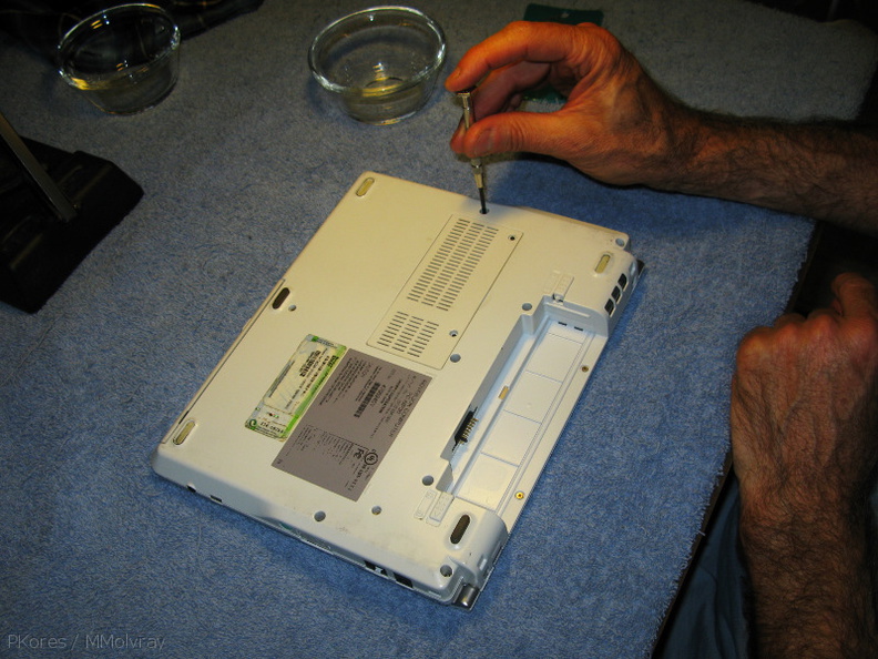 sharp-mp30-hard-drive-replacement-2008-08-12-01-IMG 1169