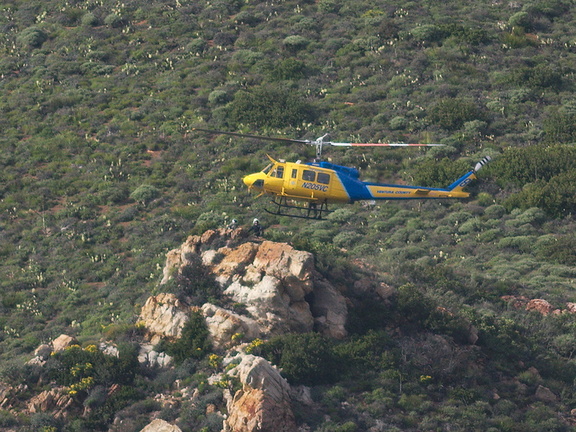 helicopter-landing-practice-Pt-Mugu-2011-02-15-IMG 1754