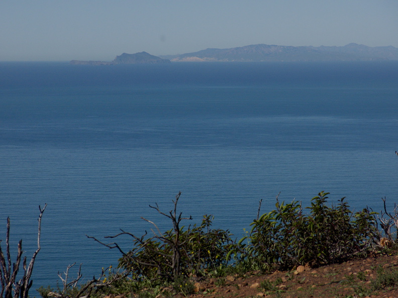 view-of-Channel-Islands-at-top-Chumash-trail-Point-Mugu-2016-03-24-IMG_6688.jpg