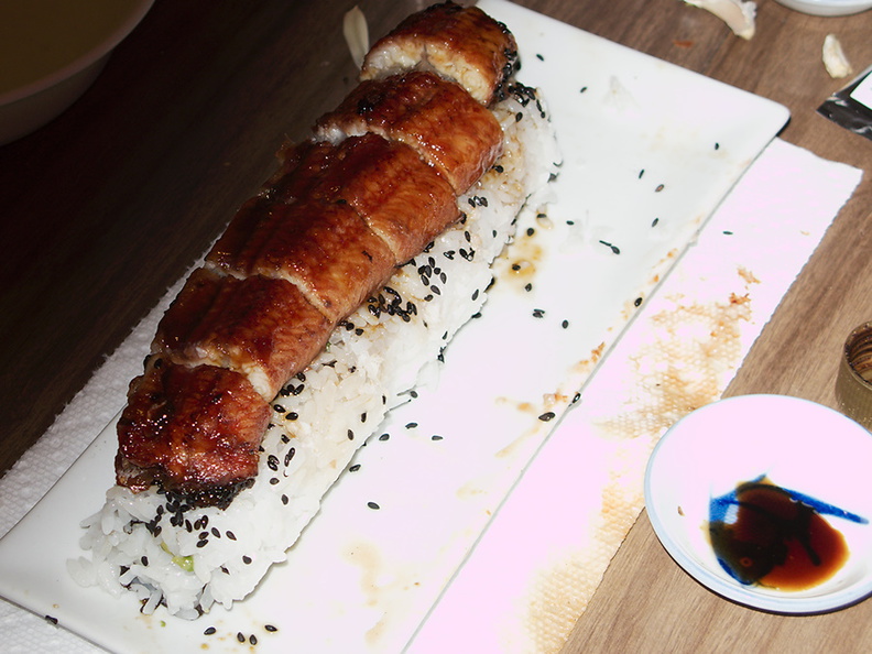 eel-roll-sushi-by-megan-2011-03-29-IMG_7490.jpg