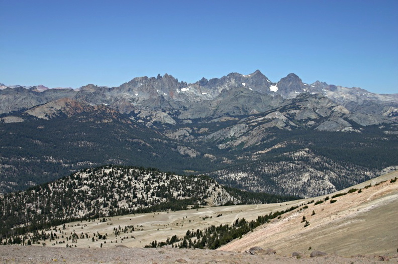 mammoth-mountain-view-north-2007-08-11-img 4500