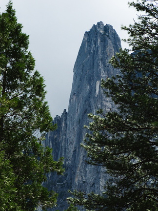 Cathedral-Rock-Yosemite-2010-05-26-IMG 5787
