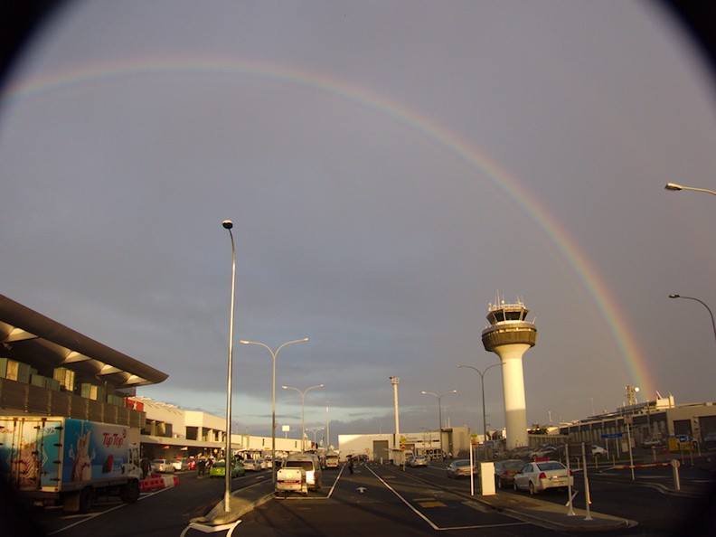 Auckland-airport-rainbow-2013-05-30-IMG 0919