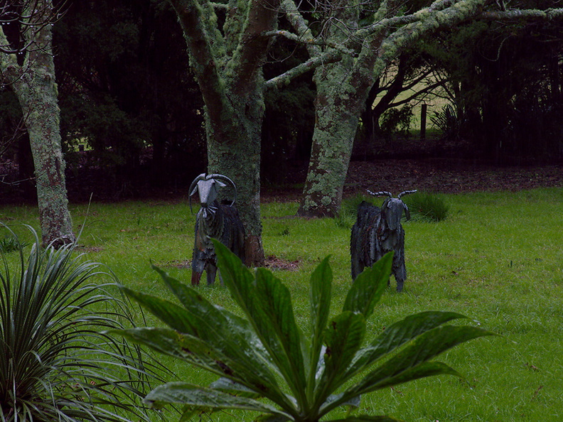 goat-sculptures-near-Sitooterie-Ayrlies-Garden-Auckland-2013-07-03-IMG 2236