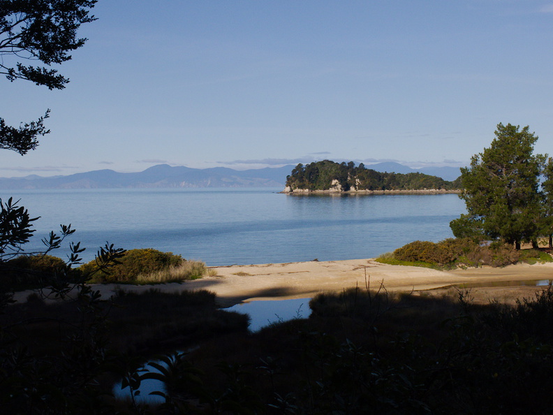 view-Apple-Tree-Bay-Nelson-Bay-from-Abel-Tasman-coast-track-2013-06-07-IMG_1221.jpg