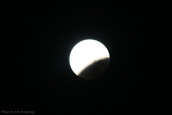 lunar-eclipse-earth-shadow-air-img 4676
