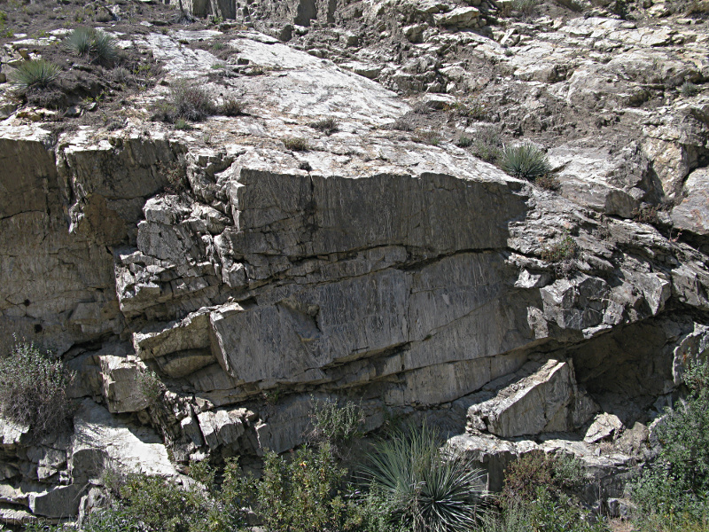 banded-calcite-rocks-along-road-nr-Boyden-2008-07-22-img 0698